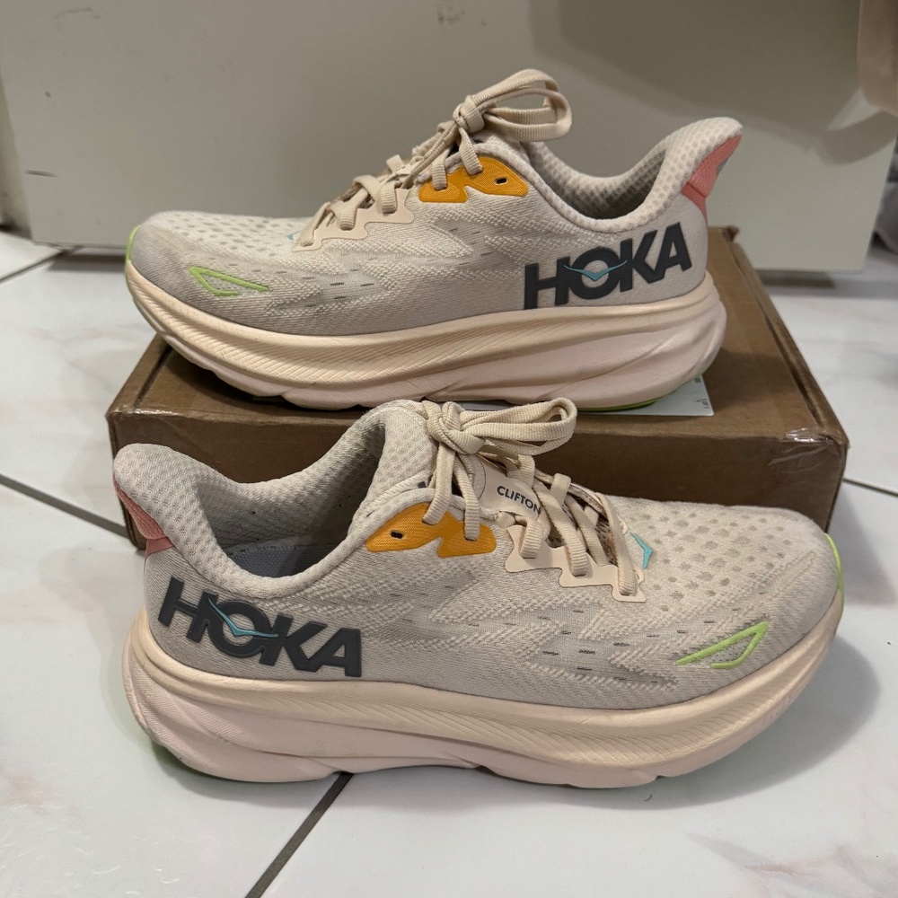 Hoka Clifton 9